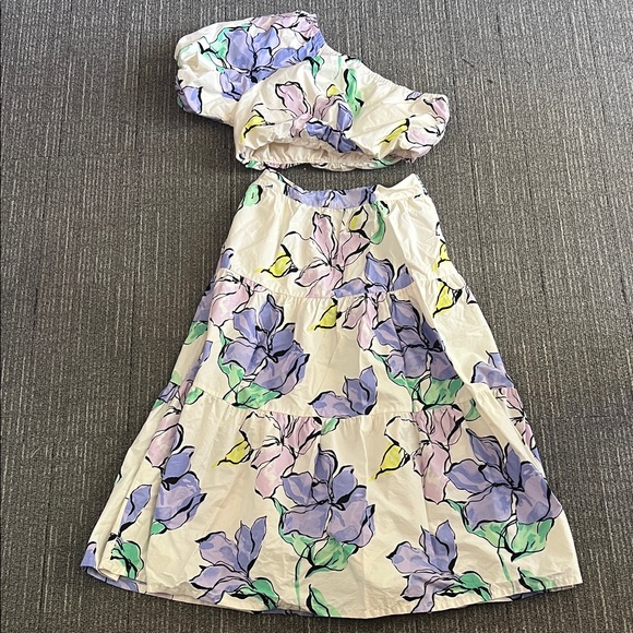 a new day Dresses & Skirts - 🌸 A New Day Floral One-Shoulder Crop Top & Tiered Skirt Set w/ Pockets | Size M